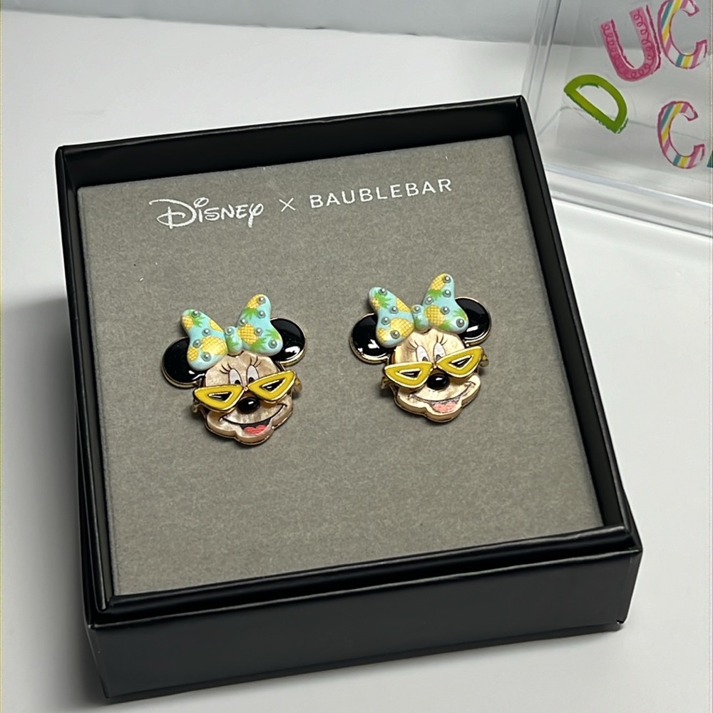 NEW Baublebar x Disney Minnie Mouse with sunglasses and a pineapple bow